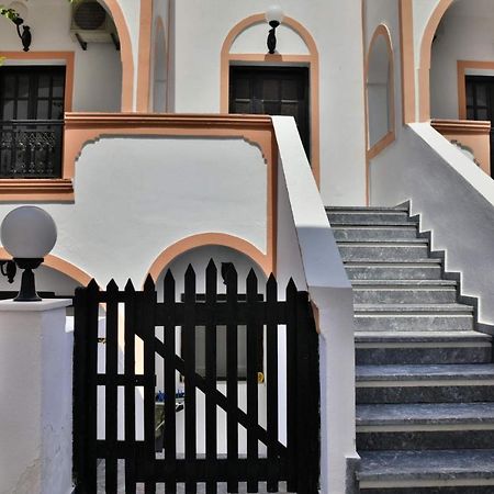 Hotel Koralli Kamári Екстериор снимка