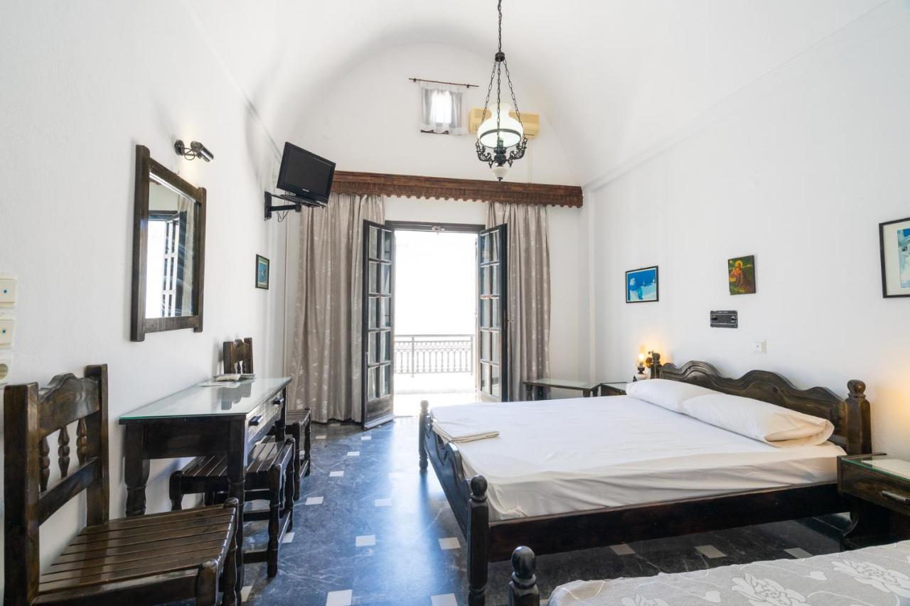 Hotel Koralli Kamári Екстериор снимка
