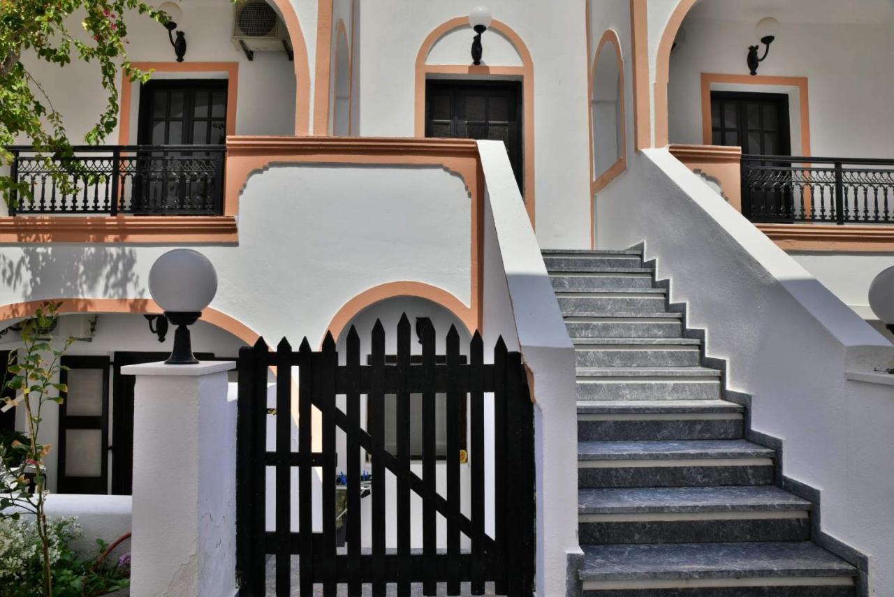 Hotel Koralli Kamári Екстериор снимка