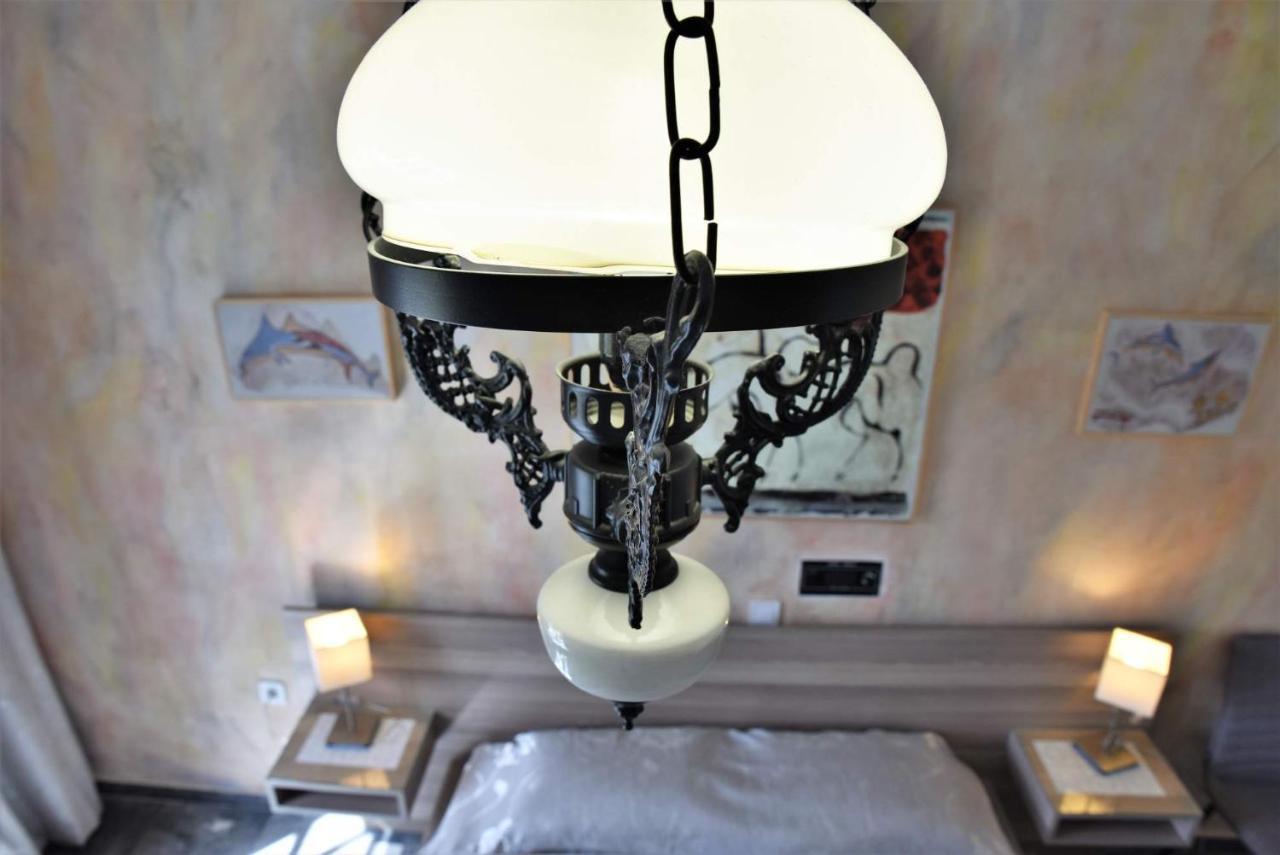 Hotel Koralli Kamári Екстериор снимка