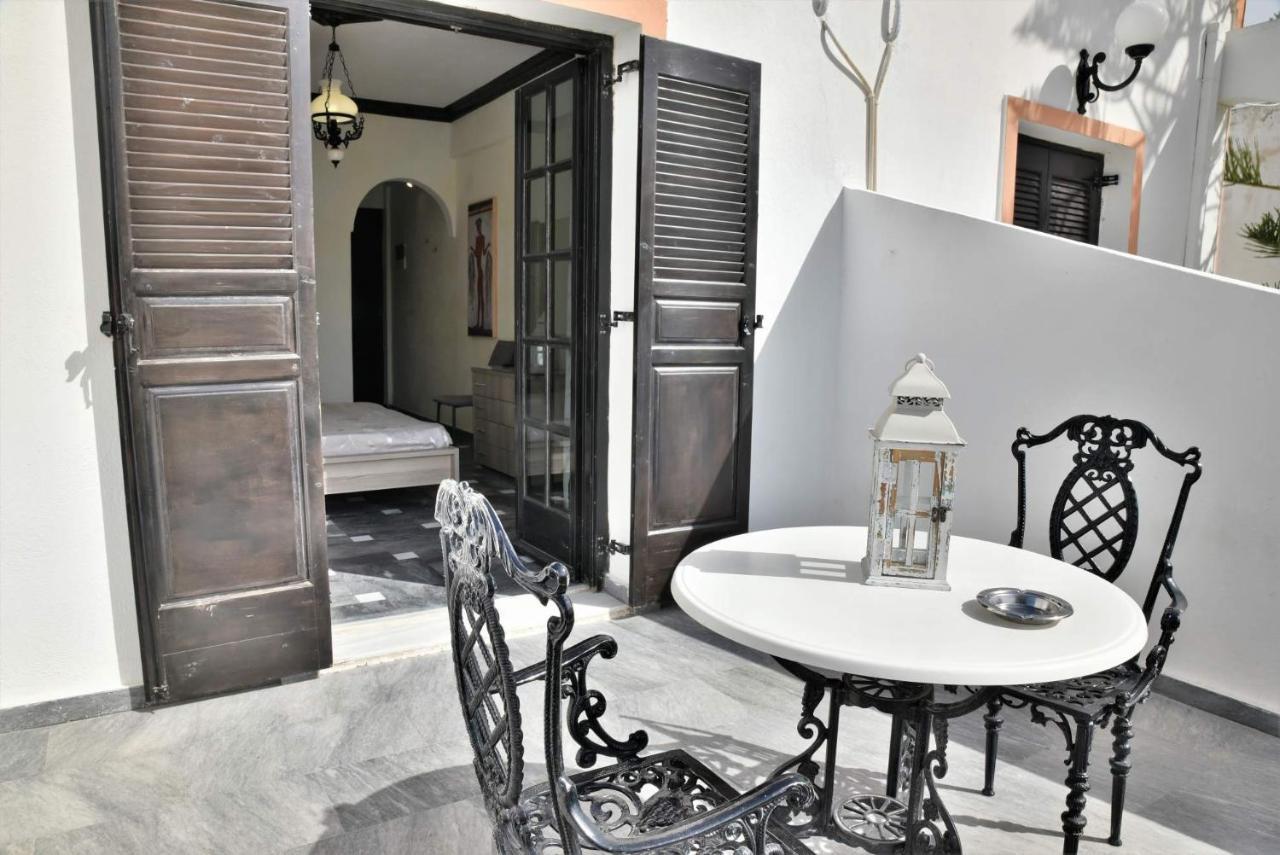Hotel Koralli Kamári Екстериор снимка
