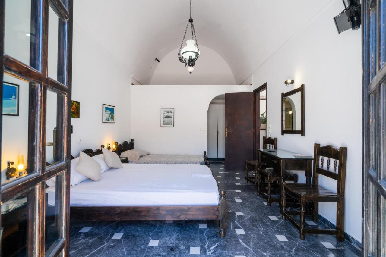 Hotel Koralli Kamári Екстериор снимка