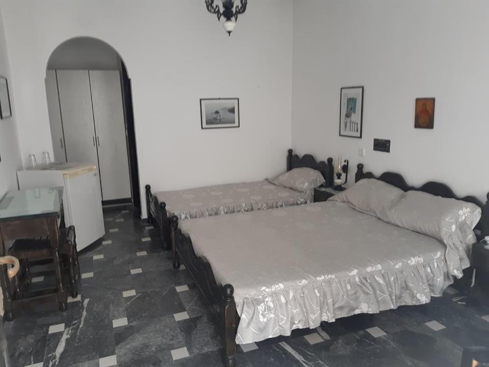 Hotel Koralli Kamári Екстериор снимка