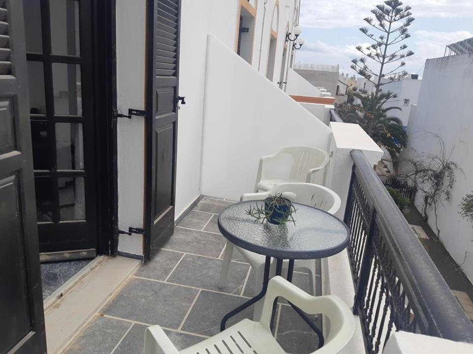 Hotel Koralli Kamári Екстериор снимка