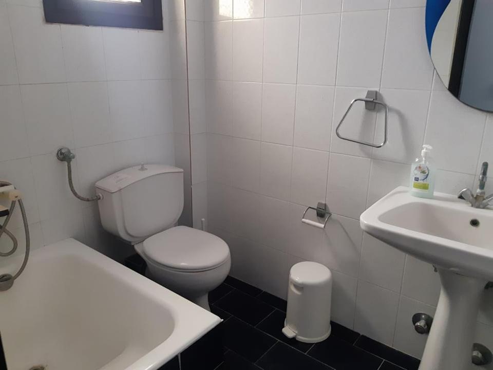 Hotel Koralli Kamári Екстериор снимка